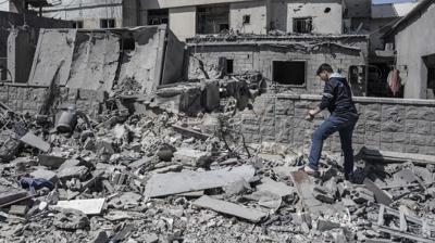 Hizbullah'tan roket ya�muru: �srail'den kar�� sald�r�