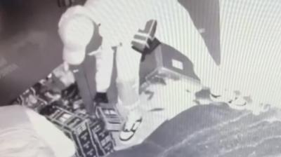 Kap� pencere indirdiler: Kilolarca g�m��le k�sk�vrak yakaland�lar