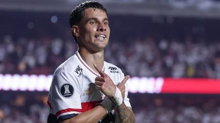 G�r��meler ba�lad�! Be�ikta�'a Brezilyal� kanat