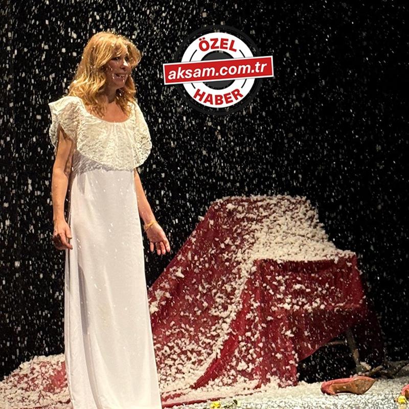 'Liste' oyunuyla �stanbul pr�miyerini ger�ekle�tirdi!