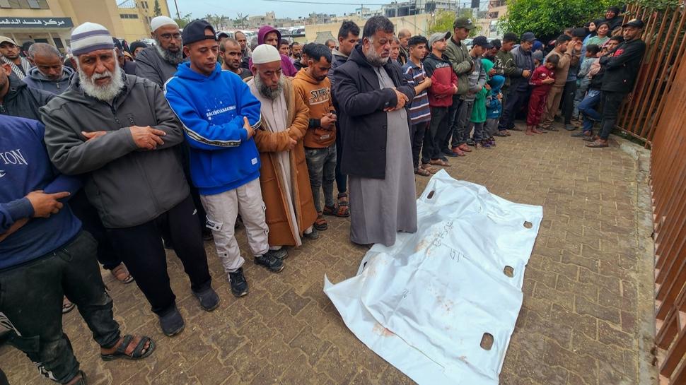 Katil İsrail'den İHA saldırısı... Gazze'de 3 Filistinli şehit oldu