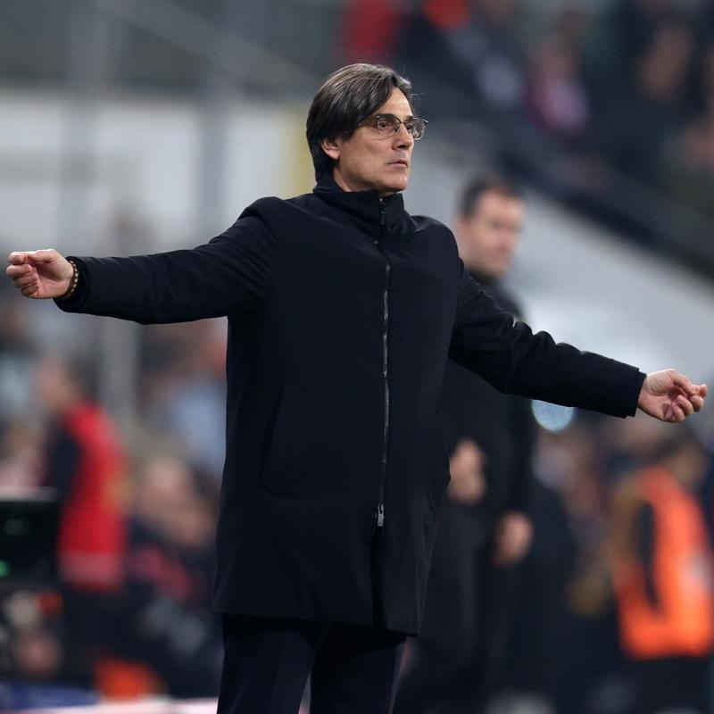 Montella'dan a��klamalar! '24 y�l�n sorumlusu futbolcular�m de�il'