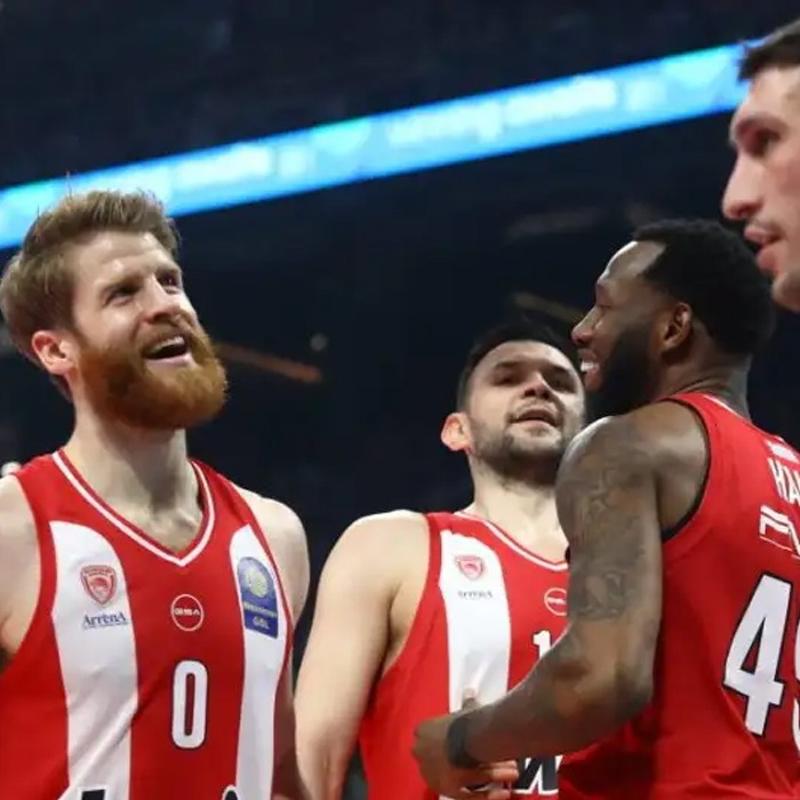 Olayl� Atina derbisinde Olympiakos, Panathinaikos'u devirdi