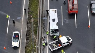�stanbul'da zincirleme kaza: Bir polis memuru �ehit oldu 