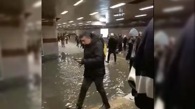 �stanbullunun �ilesi bitmedi... Mecidiyek�y'de metroyu su bast�
