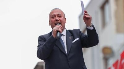 U�ak Belediyesi'nde r��vet operasyonu! Ba�kan dahil 13 ��pheli adliyede