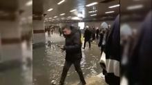 �stanbullunun �ilesi bitmedi... Mecidiyek�y'de metroyu su bast�