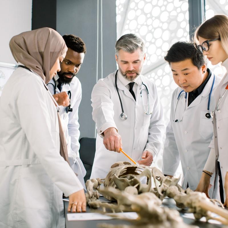 T�p okuyanlar a�k konusunda ba�ar�s�z m�? Beyaz �nl�k a�ka engel mi?