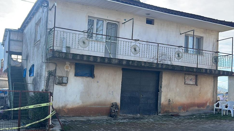 Kay�npeder evinde damat deh�eti! E�i dahil 4 ki�iyi katletti