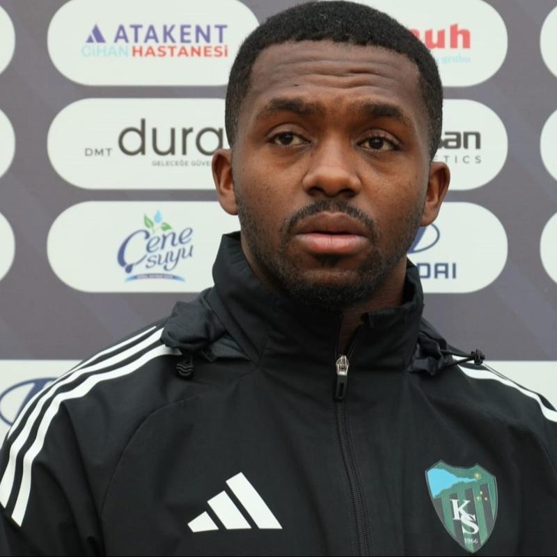 Kocaelisporlu Dijksteel'den dikkat �eken ��k��: Hocam nereye koyarsa orada oynar�m