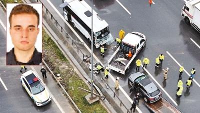 7 saat hayata tutunabildi... Servis arac� kaza yapt�: 1 polis �ehit 29 ki�i yaral�