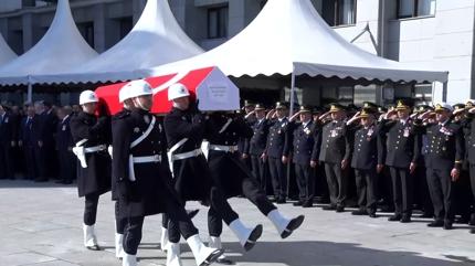 �ehit polis i�in �stanbul'da cenaze t�reni