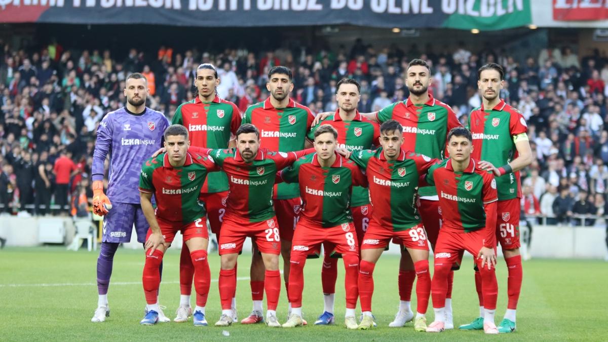 Kar��yaka TFF 3. Lig play-off �zmir futbol Kar��yaka fikst�r foto�raflar� resimleri