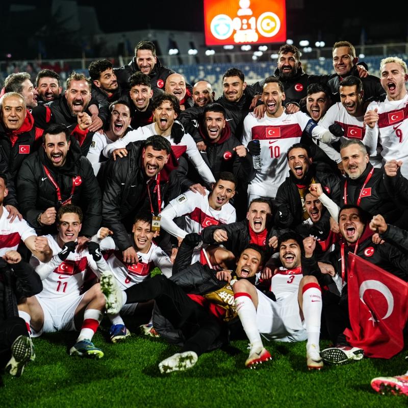 A Milli Tak�m'a tebrikler pe� pe�e geldi!