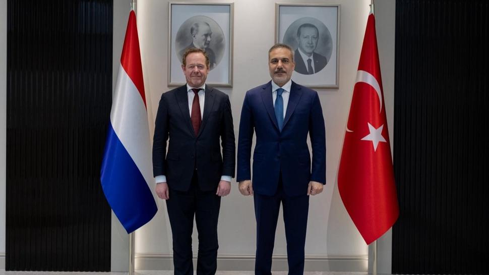 Bakan Fidan, Hollandalı Bakan Van Weel ile görüştü