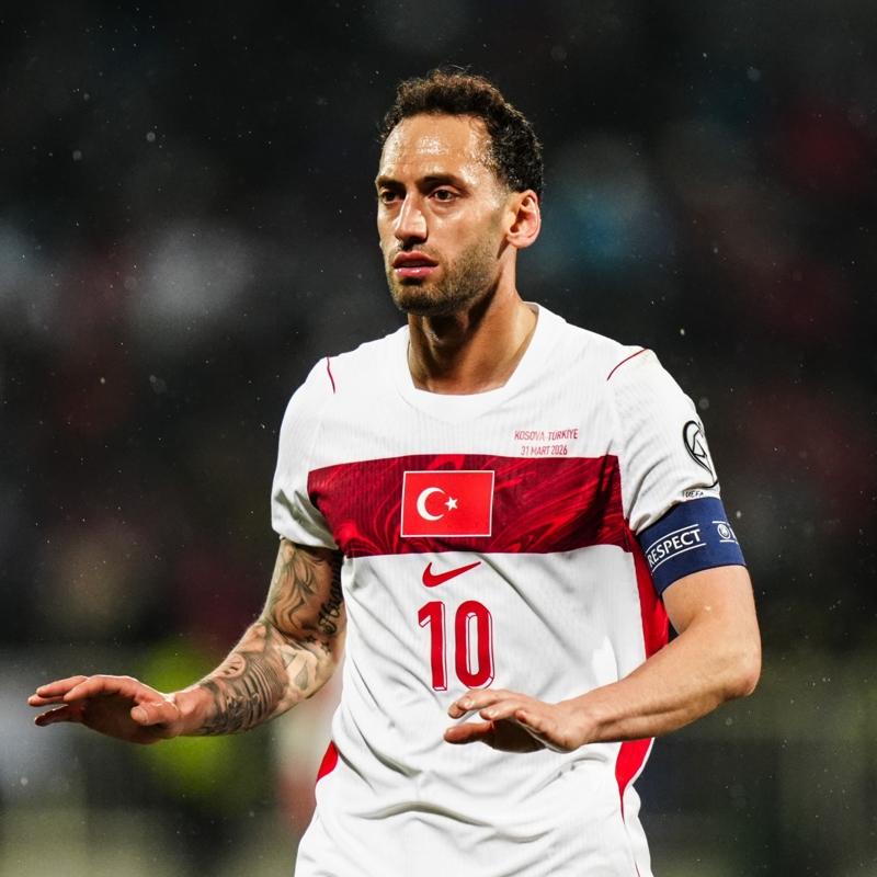 Hakan �alhano�lu: Y�ce Rabbim bizle beraber