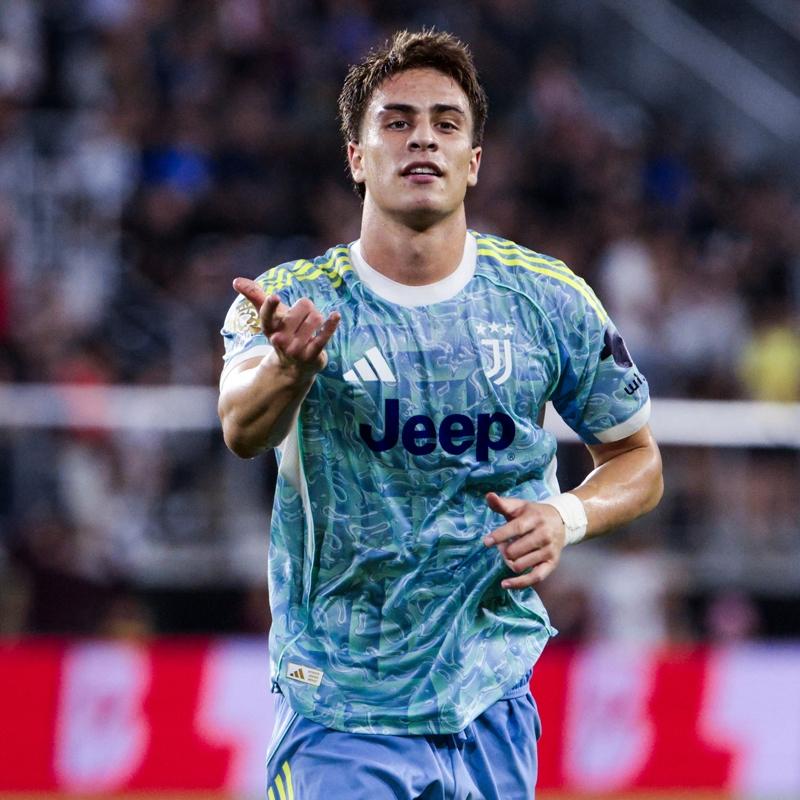 Kenan Y�ld�z'dan bir ba�ar� daha! Mart ay�n�n en iyisi se�ildi