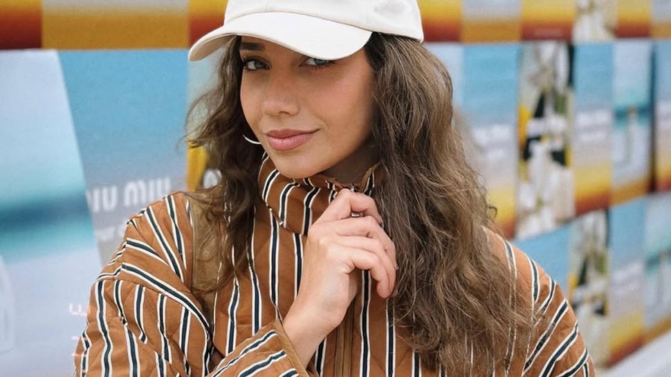 Kızılcık Şerbeti'nin Görkem'i Özge Özacar Alacakaranlık'ın yıldızı Robert Pattinson ile buluştu! Paylaşımı sosyal medyayı salladı