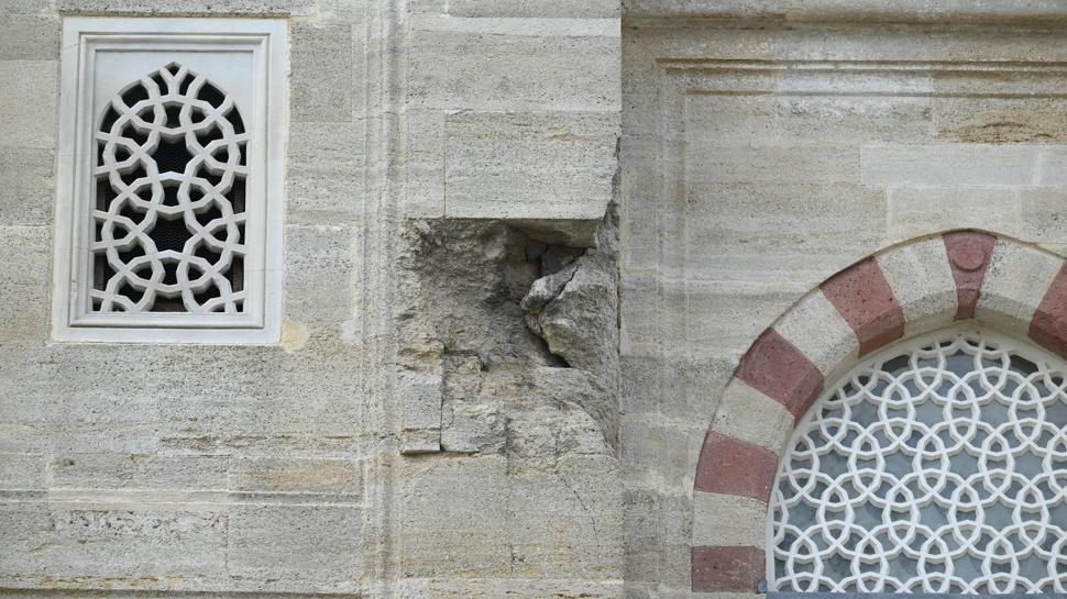 Selimiye restorasyonunda Balkan Sava��'ndan kalan g�lle izi �zellikle korundu