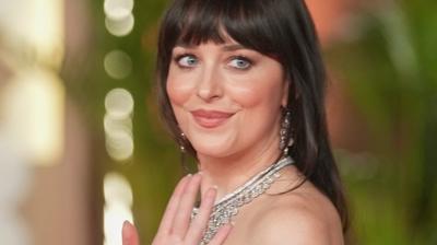 Dakota Johnson bu hareketi y�z�nden veto yedi! Bak�n rol� nas�l ka��rm��...