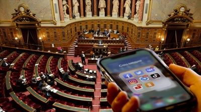 Fransa'da �ocuklara sosyal medya kap�s� kapan�yor: 15 ya� s�n�r� yasala�t�