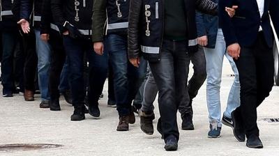 Yasa d��� yollarla yurda giren 14 d�zensiz g��men yakaland�