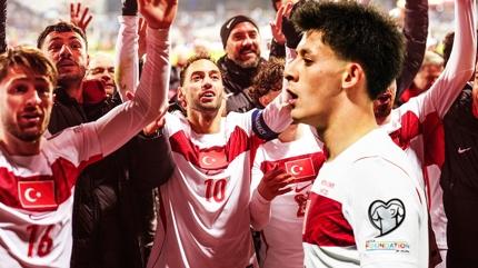 T�m d�nya T�rkiye'yi konu�uyor! �24 y�l sonra kupadalar�