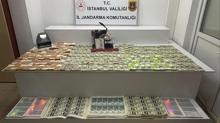 Esenler'de sahte para operasyonu: Dolar ve Avro kalpazanlar� yakaland�