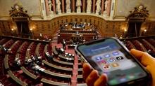 Fransa'da �ocuklara sosyal medya kap�s� kapan�yor: 15 ya� s�n�r� yasala�t�