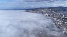 Karadeniz'in sisi �ehri kaplad�... B�y�leyen manzara dronla g�r�nt�lendi