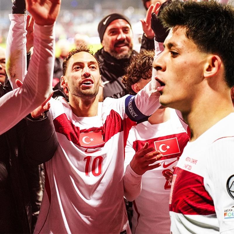 T�m d�nya T�rkiye'yi konu�uyor! '24 y�l sonra kupadalar'