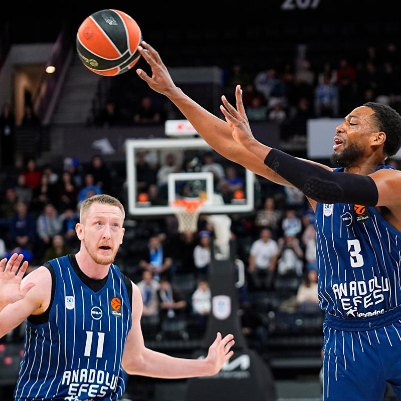 Anadolu Efes, Belgrad'da Maccabi Rapyd ile 30. kez kar�� kar��ya geliyor