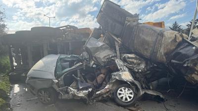 Anadolu Otoyolu'nda feci kaza! Can kay�plar� var