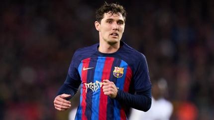 Galatasaray devreye girdi! Barcelona'dan y�ld�z stoper