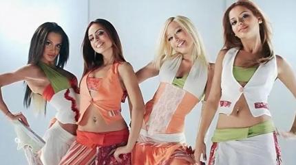 Hepsi'nin eski �yesi Eren Bak�c� y�llar sonra ortaya ��kt�! �kinci kez anne olacak