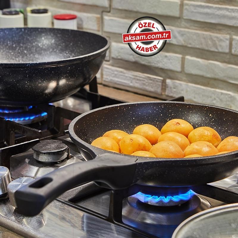 Teflon tavada bu hatay� yapan yand�! Onkoloji uzman� 'Kanser yap�yor' dedi