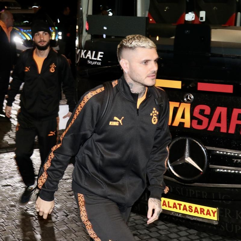 Galatasaray, derbi �ncesi Trabzon'a ula�t�