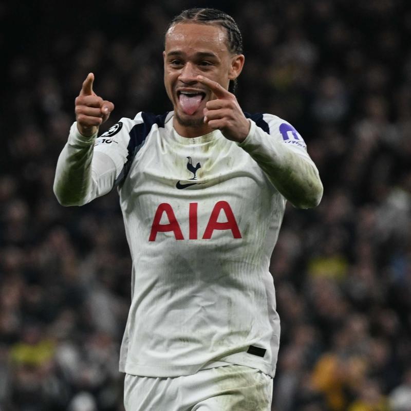 Galatasaray d�nya y�ld�z�n�n pe�inde! Hedef Xavi Simons