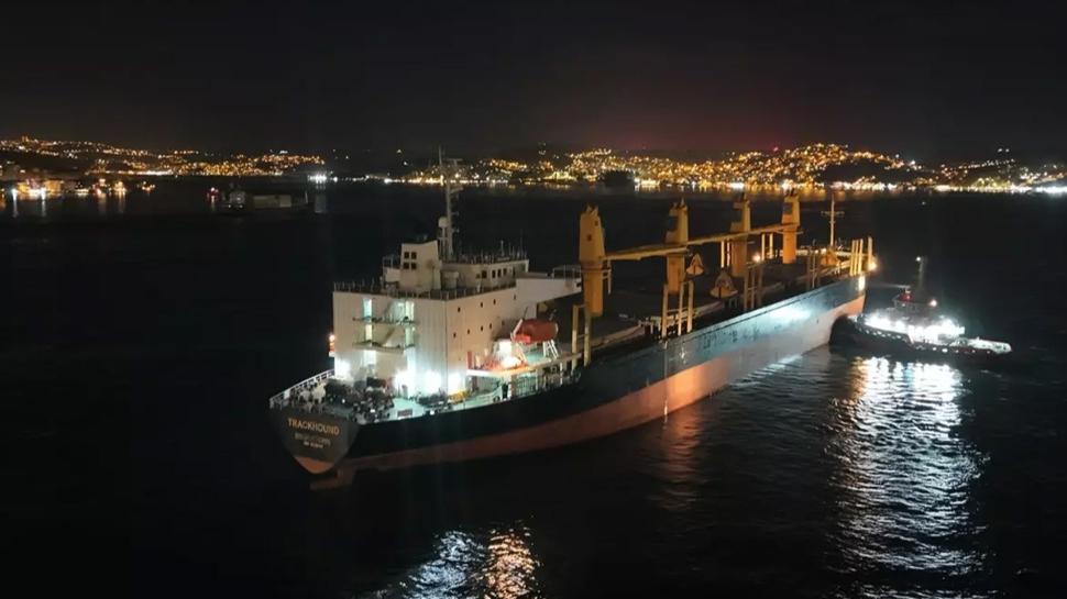 İstanbul Boğazı'nda gemi arızası: Trafik çift yönlü askıya alındı