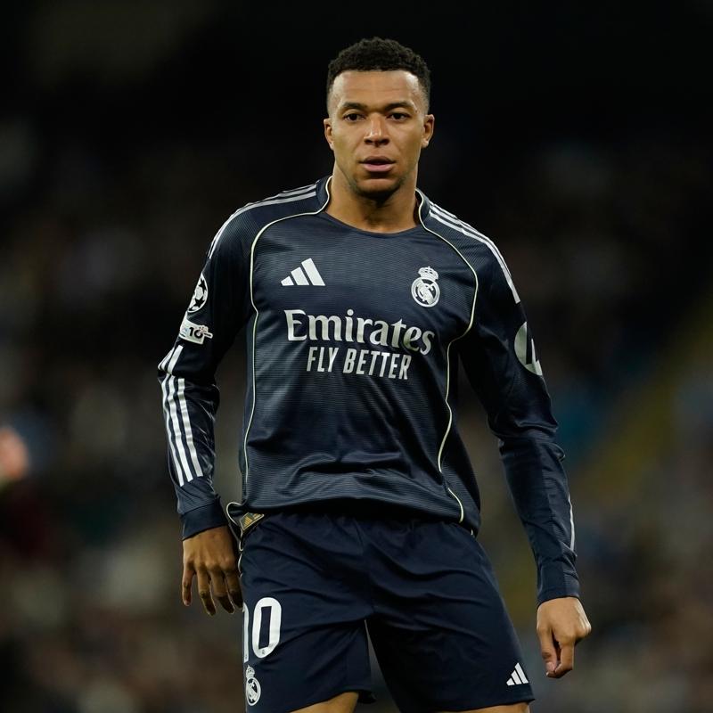 Kylian Mbappe'den Euro 2020 itiraf�: Fransa Milli Tak�m�'n� b�rakmak istedim