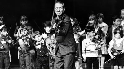 D�nya �ocuklar�n�n bar�� mesaj� �stanbul'dan y�kselecek: �Belki de d�nyay� m�zik kurtaracak�