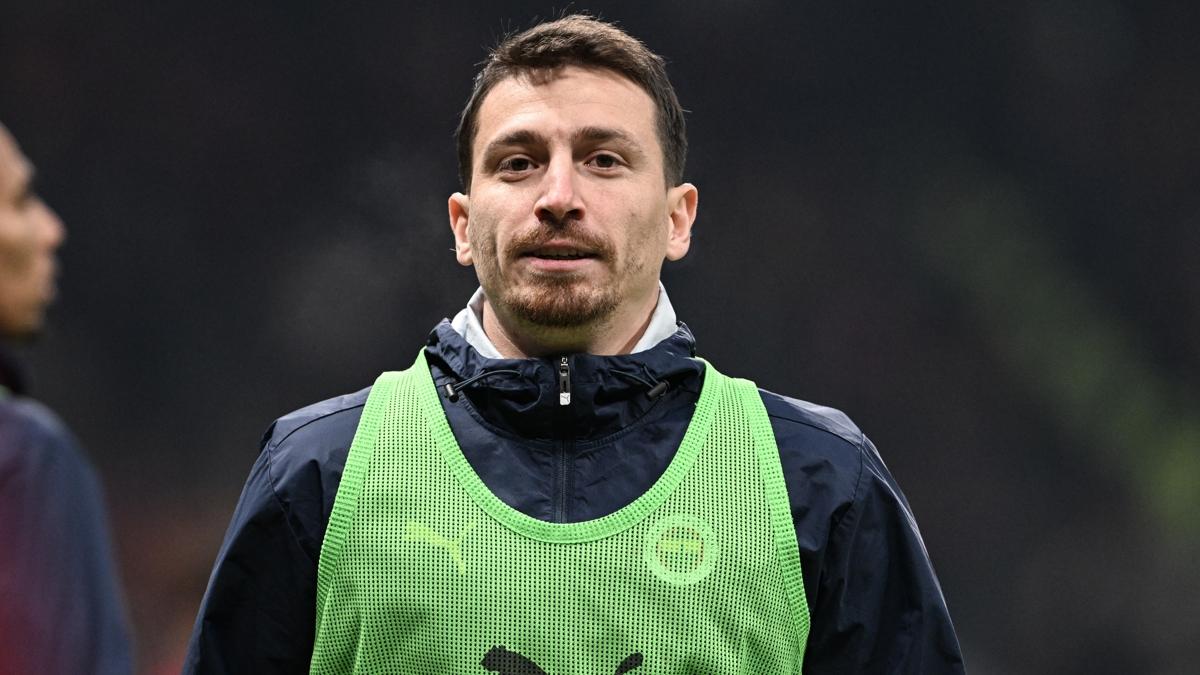 mert hakan yanda� fenerbah�e s�per lig foto�raflar� resimleri