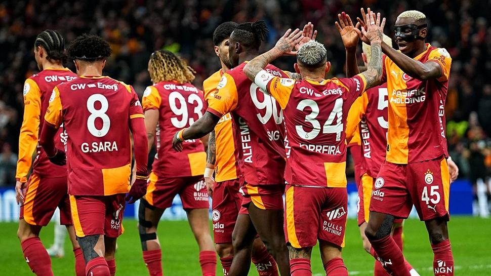 Trabzonspor kafilesi a��kland�! Galatasaray'da 3 �nemli eksik