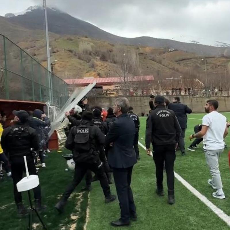 Y�ksekova Spor Kul�b�-Fenerbah�e ma��nda gerginlik