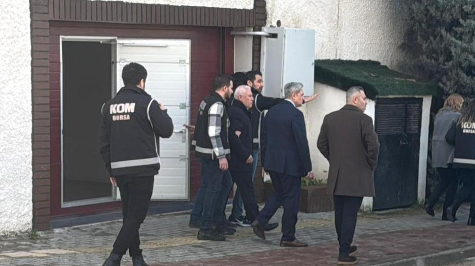 Rüşvet soruşturmasında tutuklanmıştı... Bozbey görevden uzaklaştırıldı