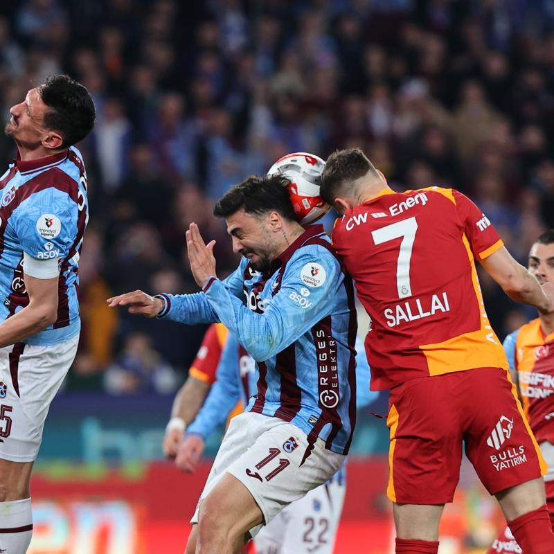 Galatasaray, Trabzonspor'a kar�� 9 ma� sonra kay�p!
