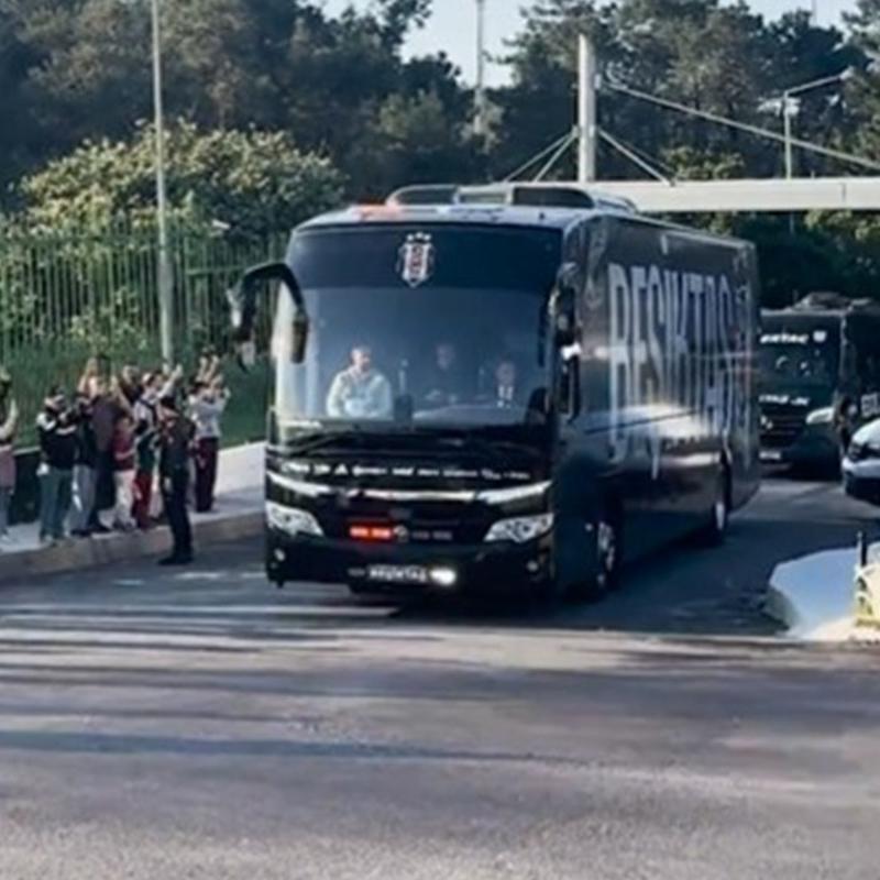 Be�ikta�, derbi �ncesinde Kad�k�y'e do�ru yola ��kt�