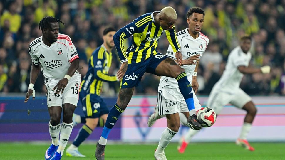 Sergen Yalçın, Kadıköy deplasmanında ilk 11'ini korudu