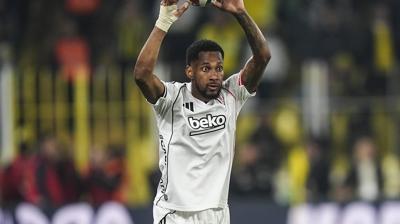 Beşiktaş'ta korkutan sakatlık! Hastaneye götürüldü