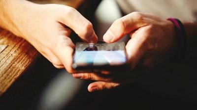 �nternete en �ok cep'ten ba�lan�yoruz